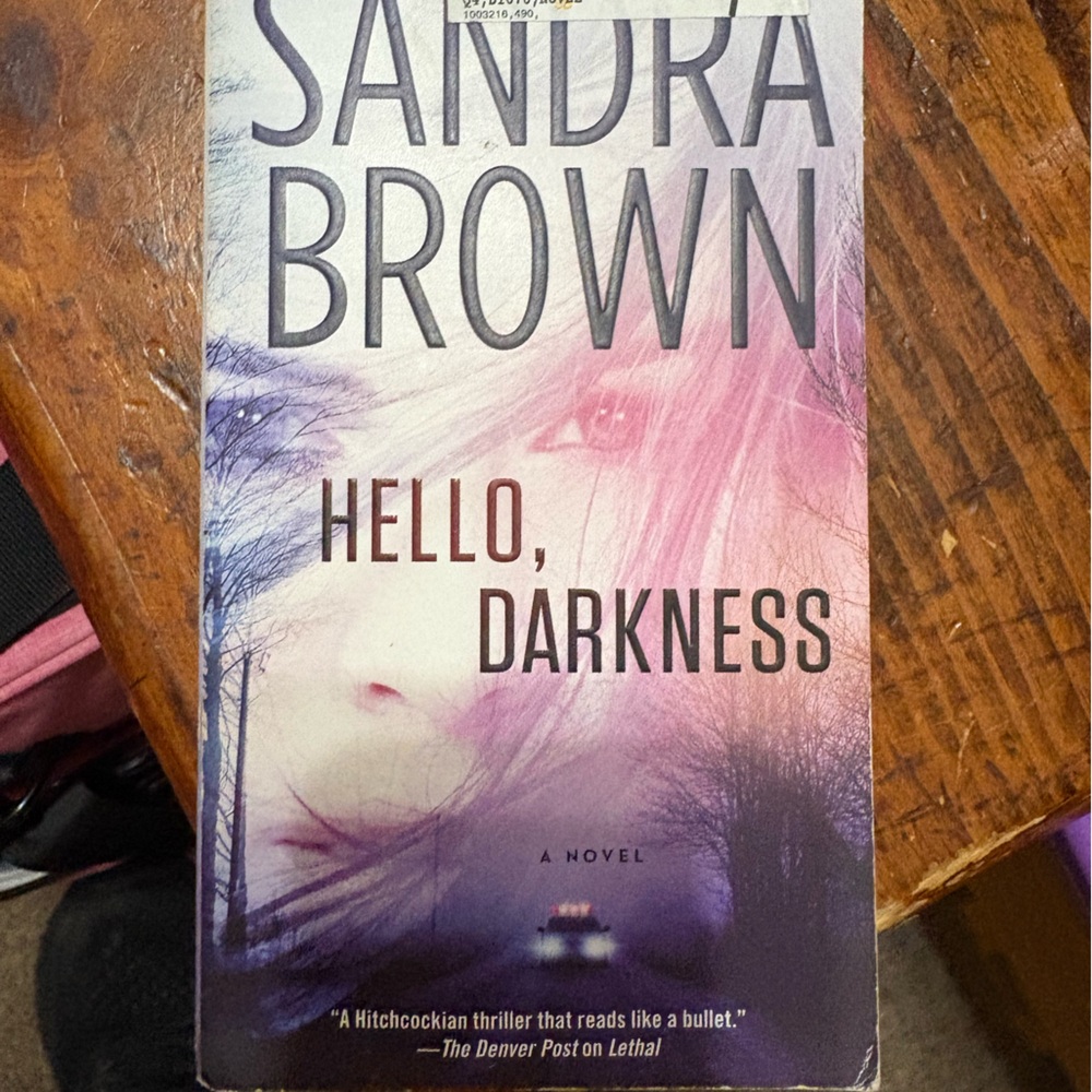 Hello, Darkness by Sandra Brown